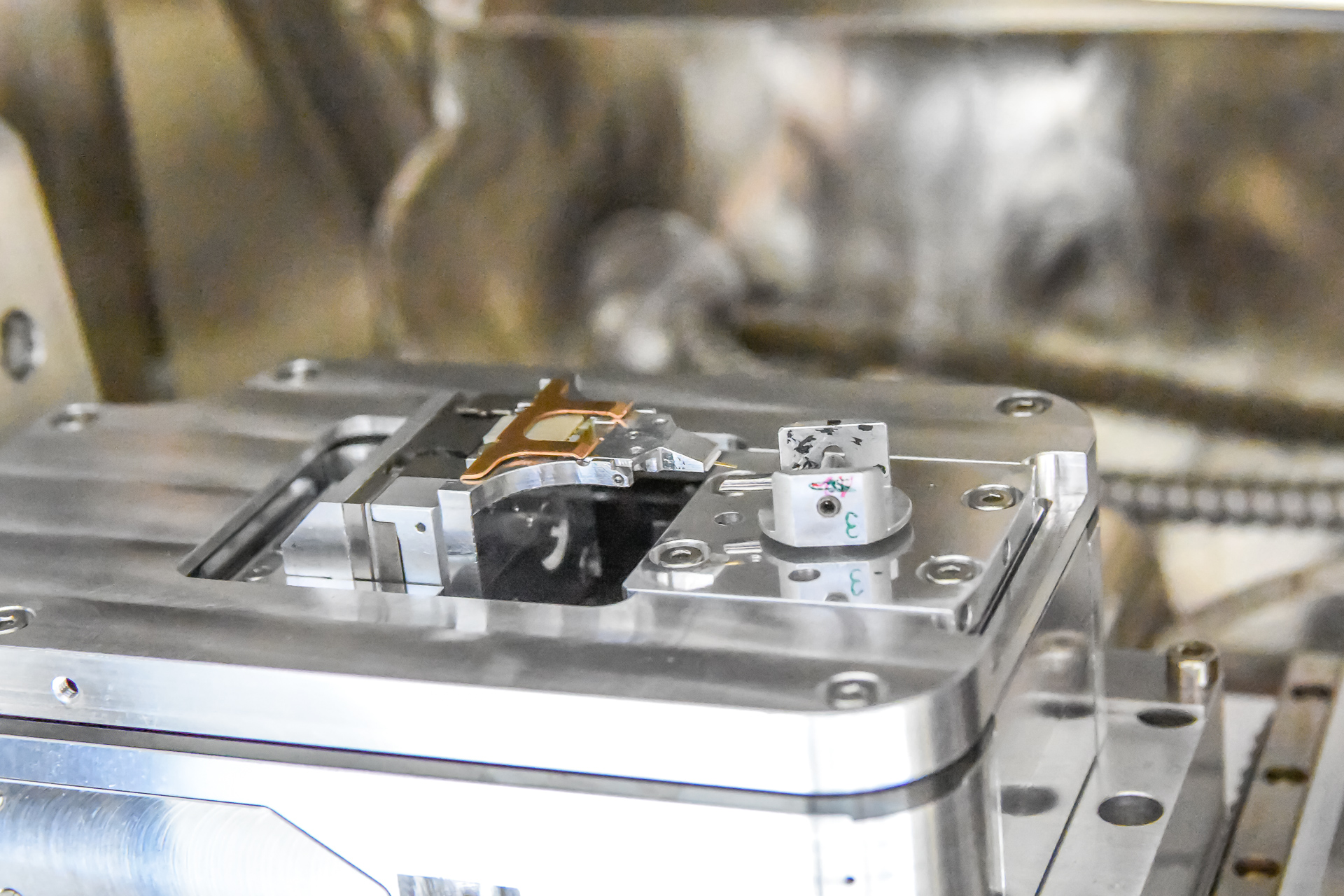 LiteScope AFM-in-SEM