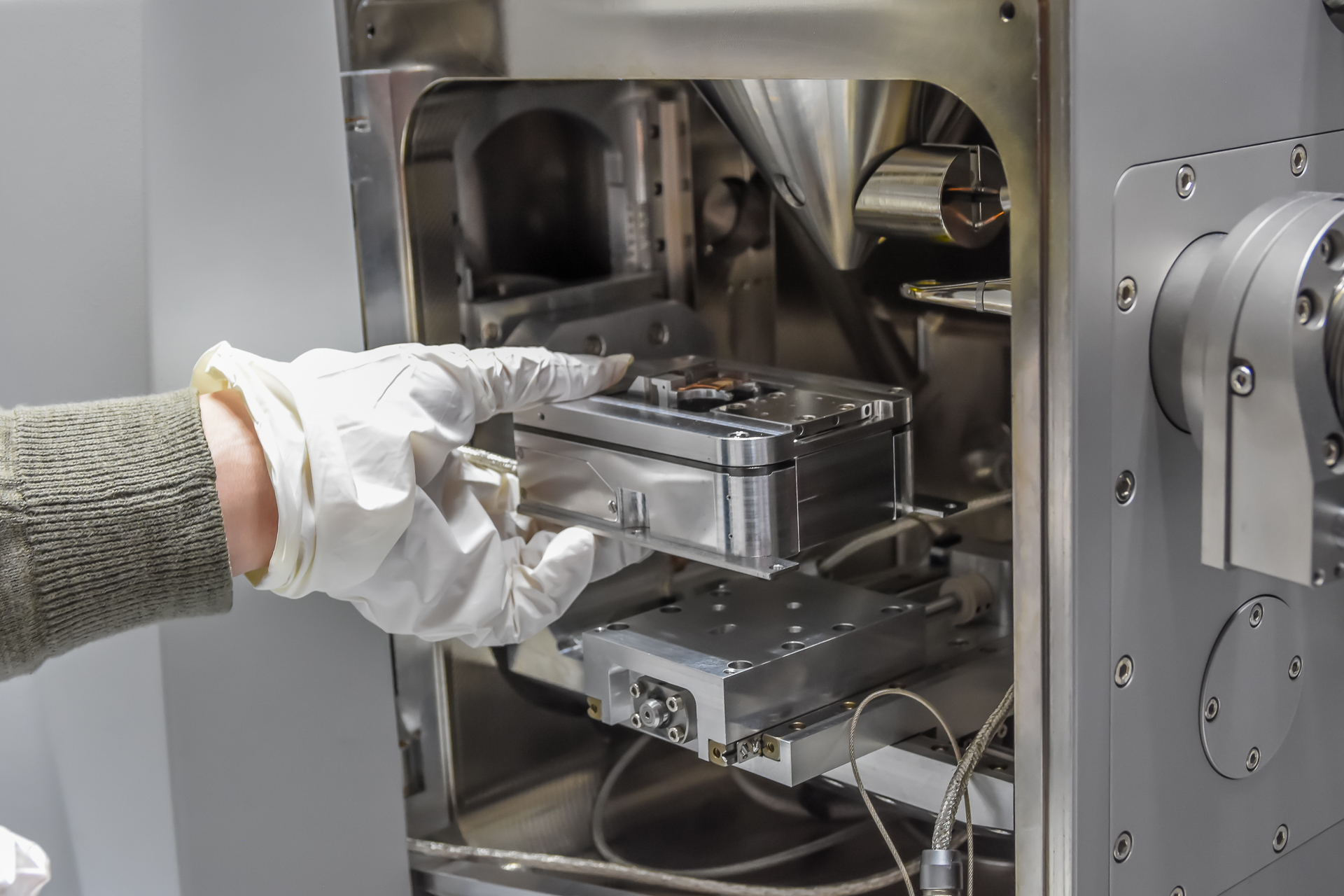 LiteScope AFM-in-SEM