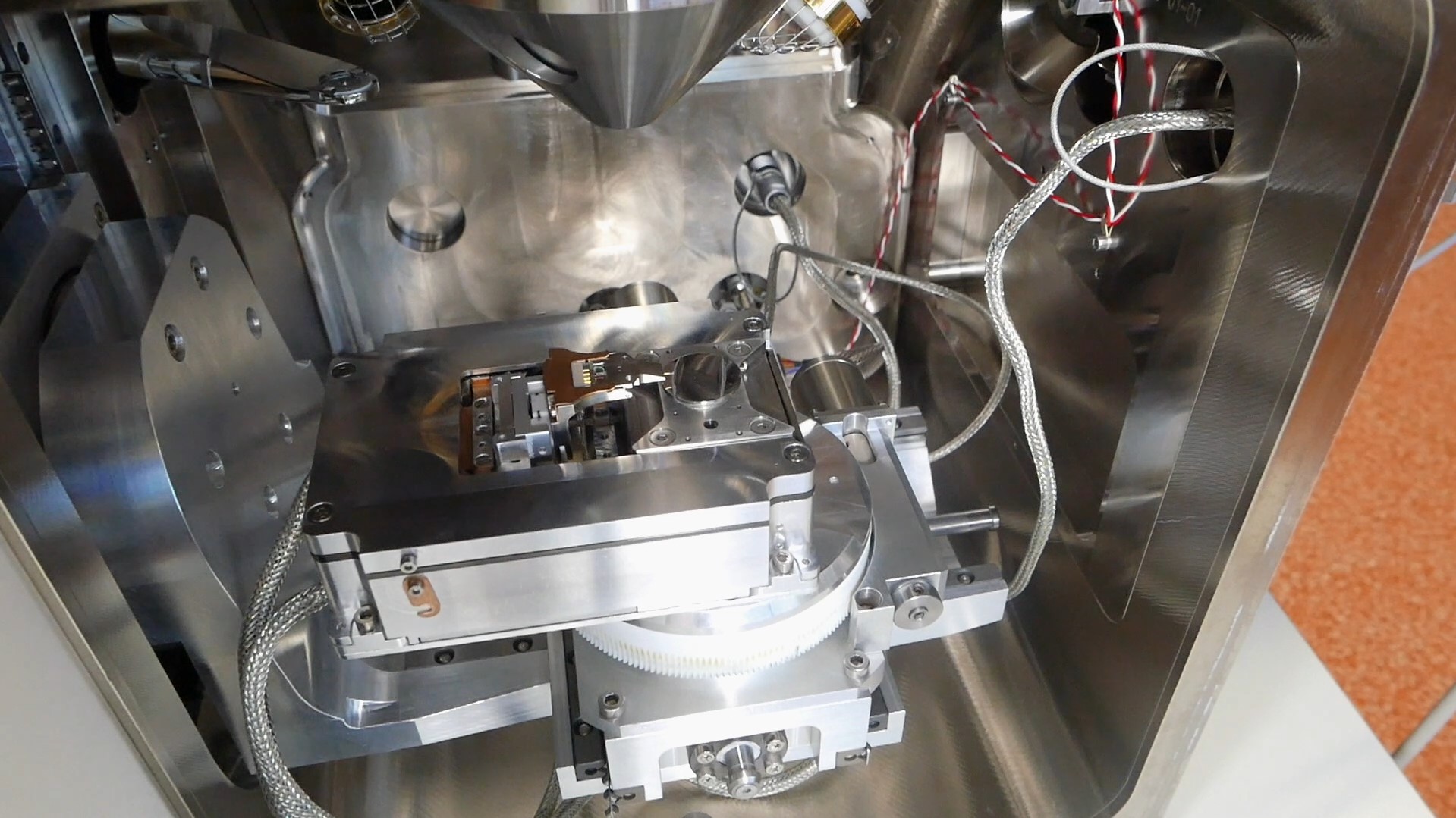 LiteScope AFM-in-SEM integration and installation video